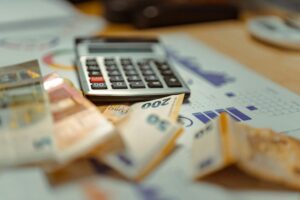 Conheça a Lucrefy, controle financeiro pelo WhatsApp.