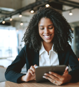 Mulher negra empreendedora - Empreendedorismo feminino - Lucrefy